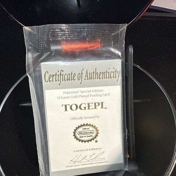 Pokémon Togepi 1999 23K Gold Plated Trading Card Original Packaging Red - Picture 14 of 16